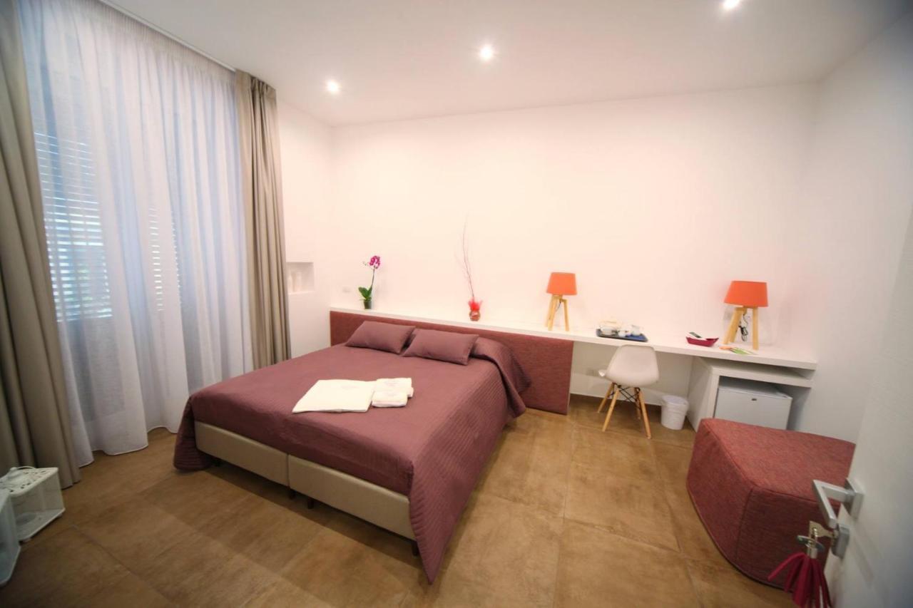 Essence Bed & Breakfast บาร์เลตตา ภายนอก รูปภาพ